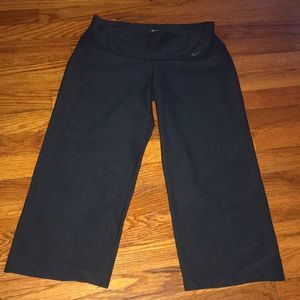 Nike dry fit Capri leggings